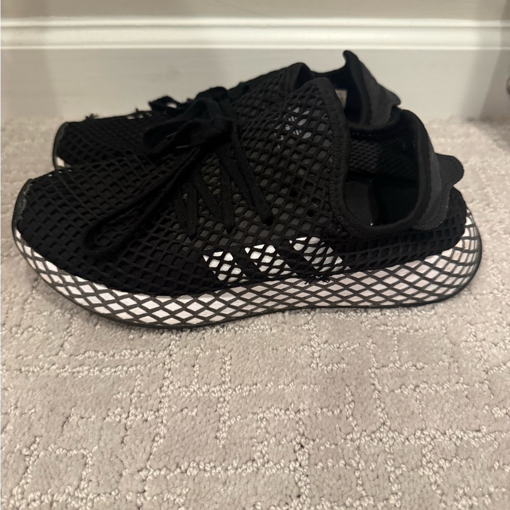 Women’s Adidas Deerupt, Black & White